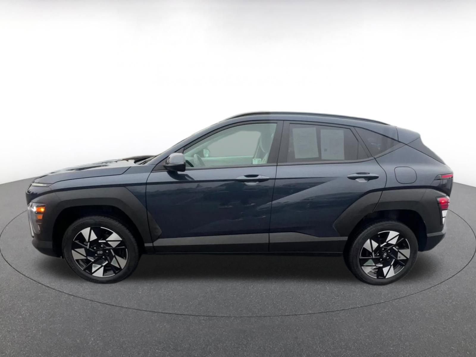 Used 2025 Hyundai Kona SEL image 9