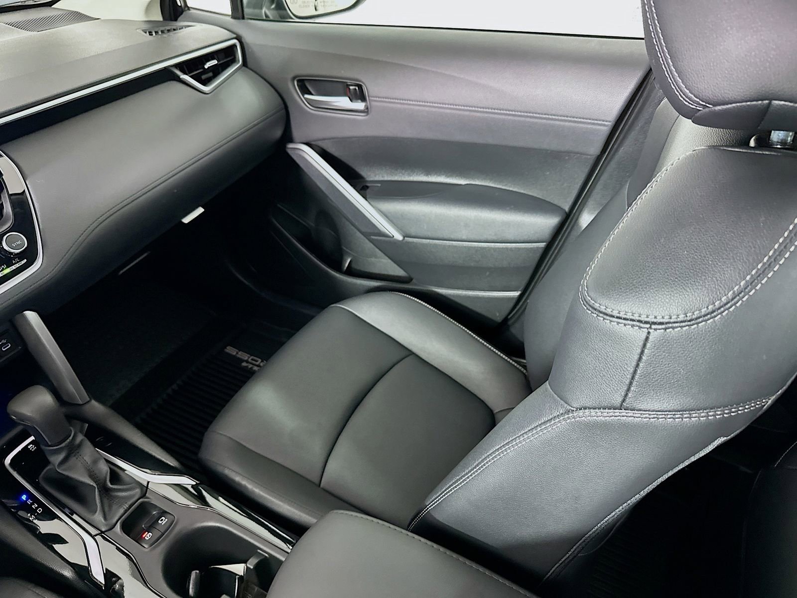 Certified 2023 Toyota Corolla Cross XLE w/ Black Badges Package (TMS) image 23