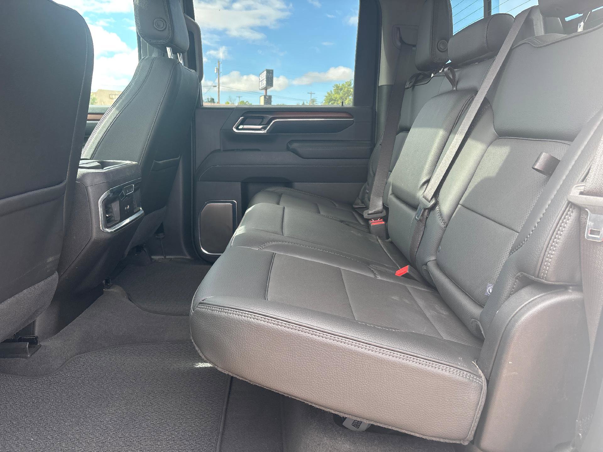 Used 2024 GMC Sierra 2500 Denali w/ Denali Reserve Package image 34