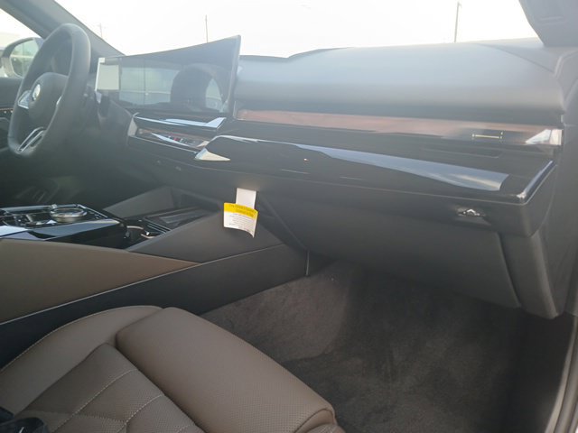 New 2027 BMW 540i xDrive w/ M Sport Package AWD/4WD image 19