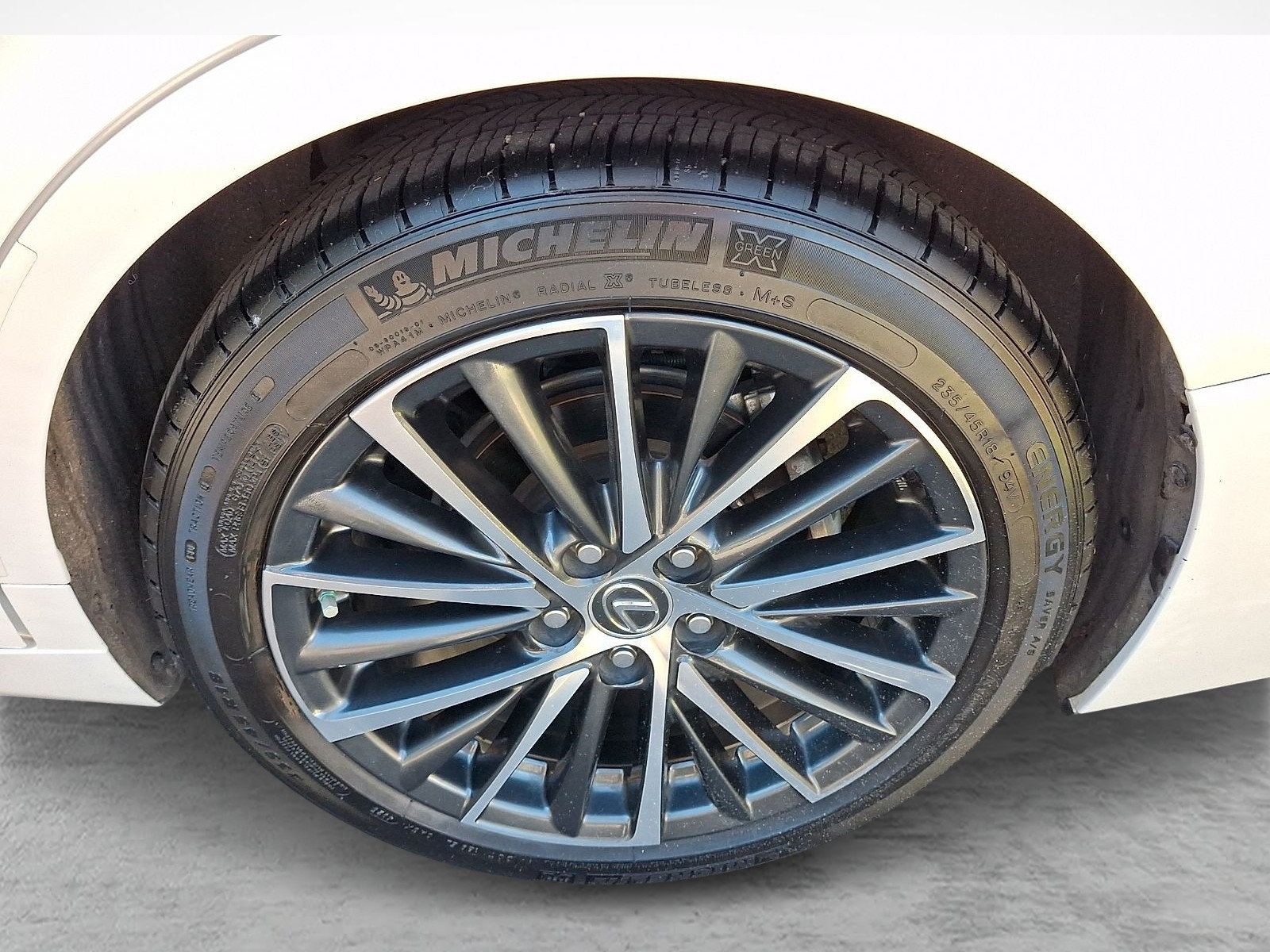 Certified 2024 Lexus ES 350 w/ Premium Package FWD image 7