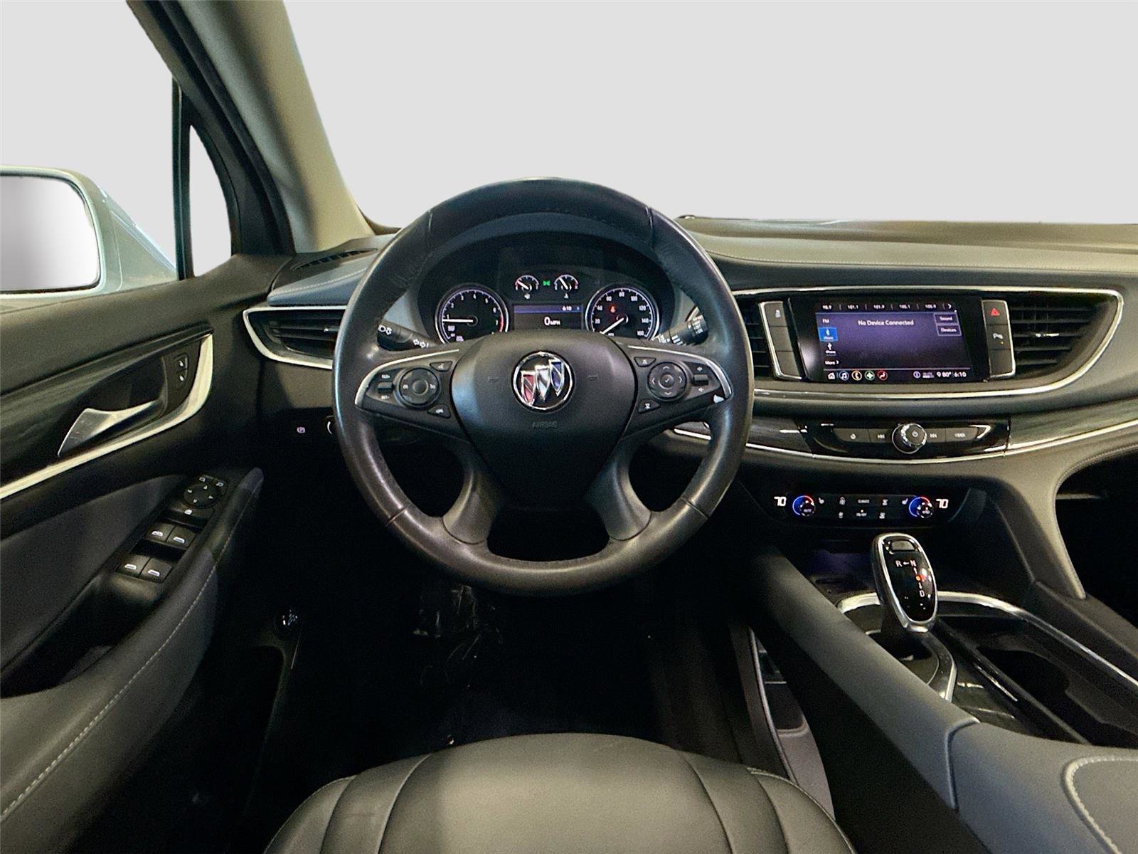 Used 2020 Buick Enclave Essence image 11