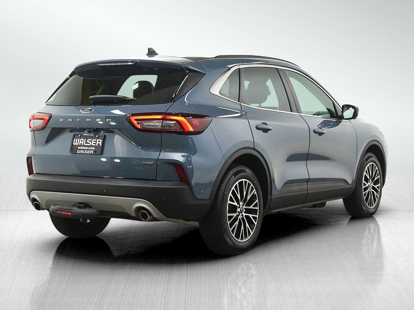 Used 2023 Ford Escape SE w/ PHEV Premium Package FWD image 5