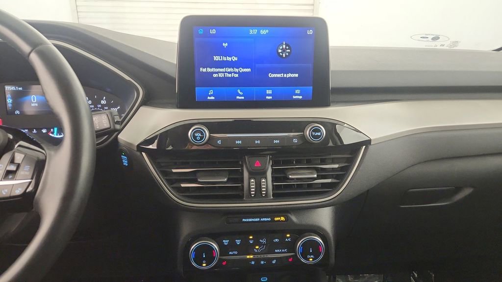 Used 2022 Ford Escape SE w/ SE Sport Appearance Package image 13