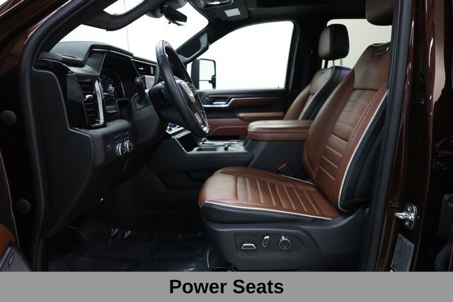 Used 2024 GMC Sierra 3500 Denali Ultimate AWD/4WD image 34