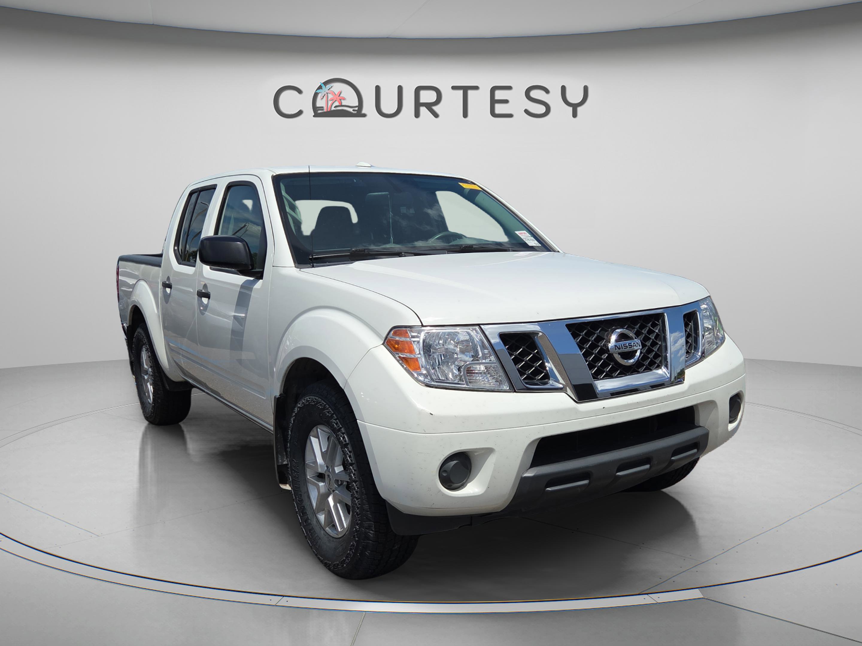 Used 2017 Nissan Frontier SV RWD image 3