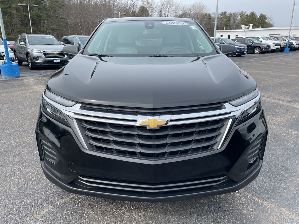 Used 2024 Chevrolet Equinox LS image 2