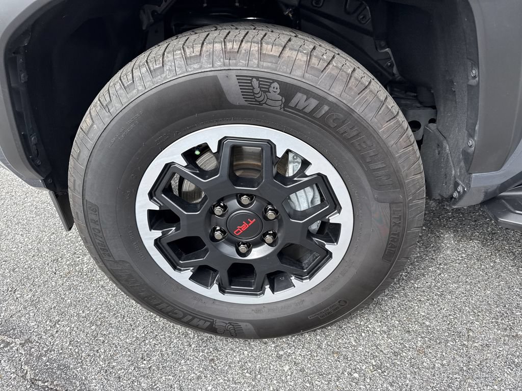 Used 2025 Toyota 4Runner TRD Off-Road Premium AWD/4WD image 11