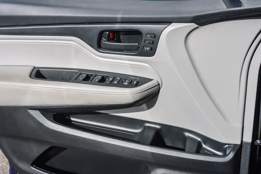 Used 2024 Honda Odyssey EX-L image 40