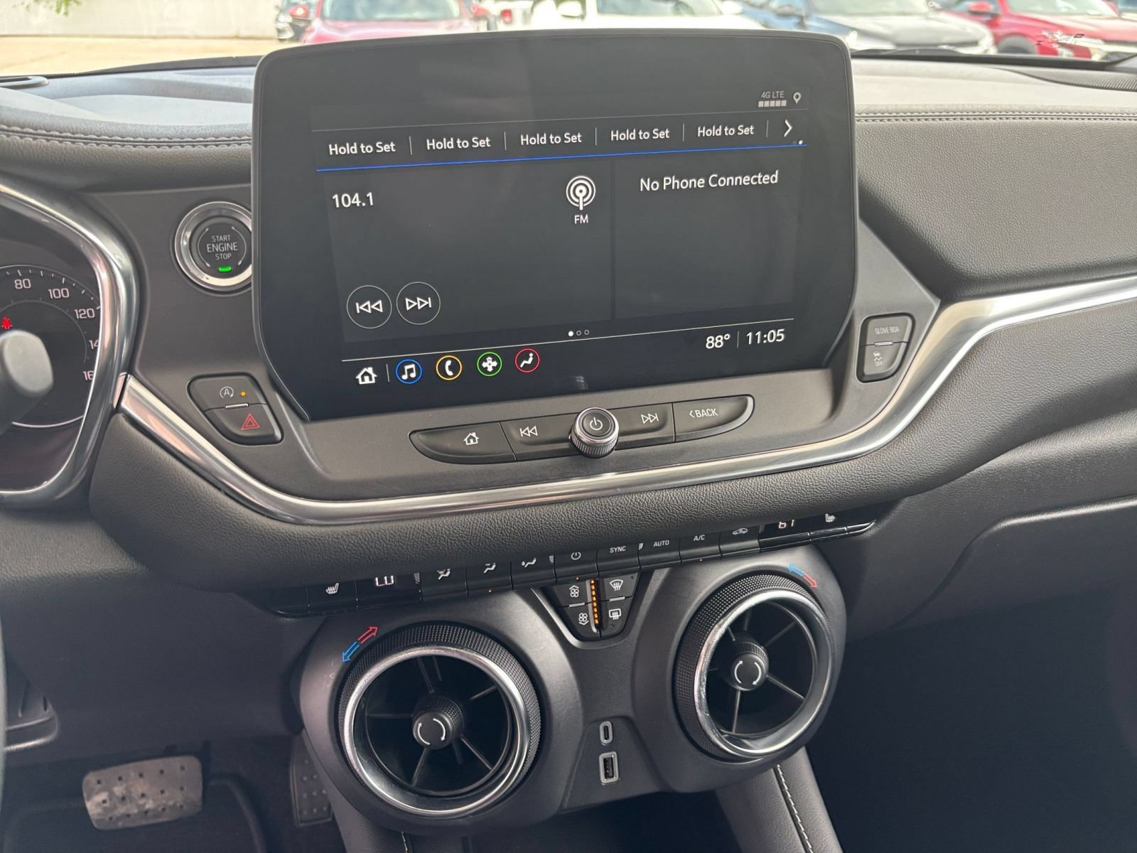 Used 2025 Chevrolet Blazer LT FWD image 17