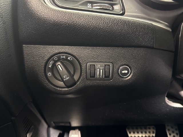 Used 2019 Dodge Challenger R/T Scat Pack RWD image 34