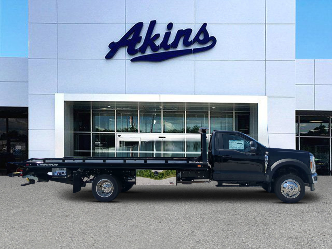 New 2025 Ford F550 2WD Regular Cab Super Duty w/ XL Chrome Package image 1