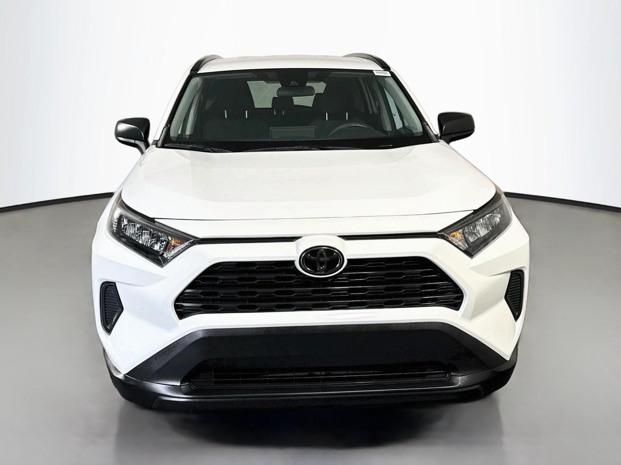 Used 2020 Toyota RAV4 LE FWD image 2