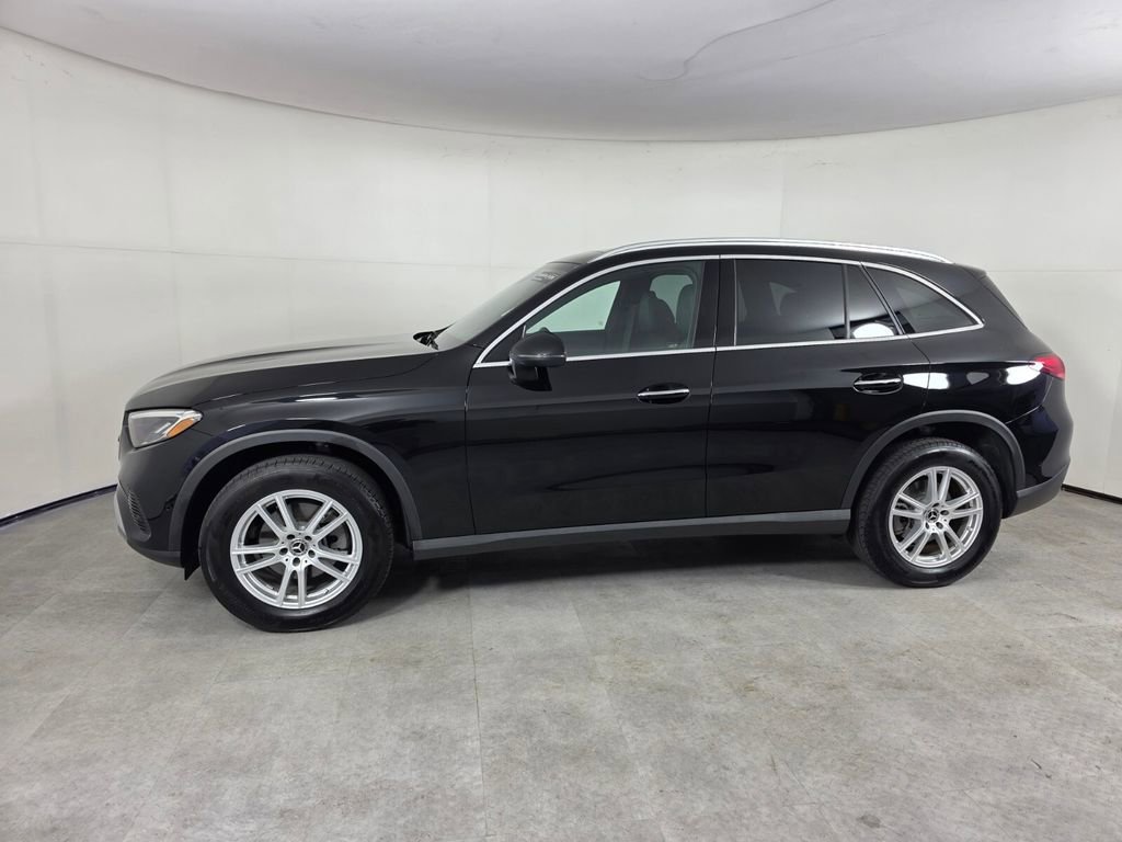Certified 2025 Mercedes-Benz GLC 300 image 8