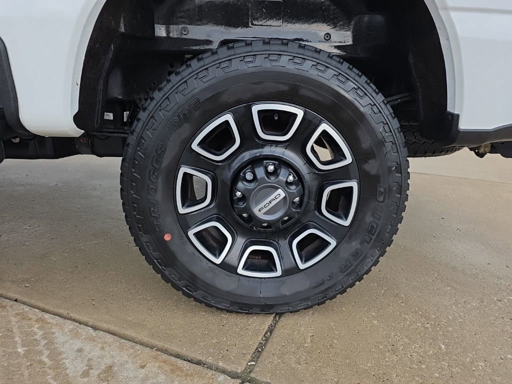 Used 2023 Ford F250 Platinum image 18