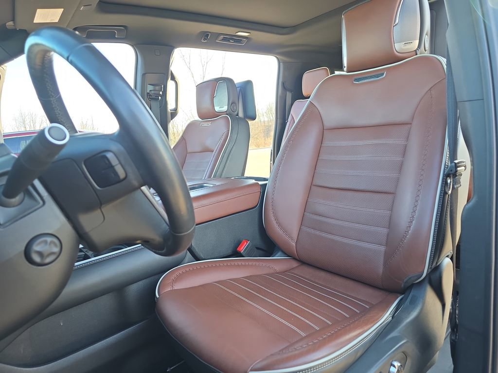 Used 2023 GMC Yukon XL Denali Ultimate image 16