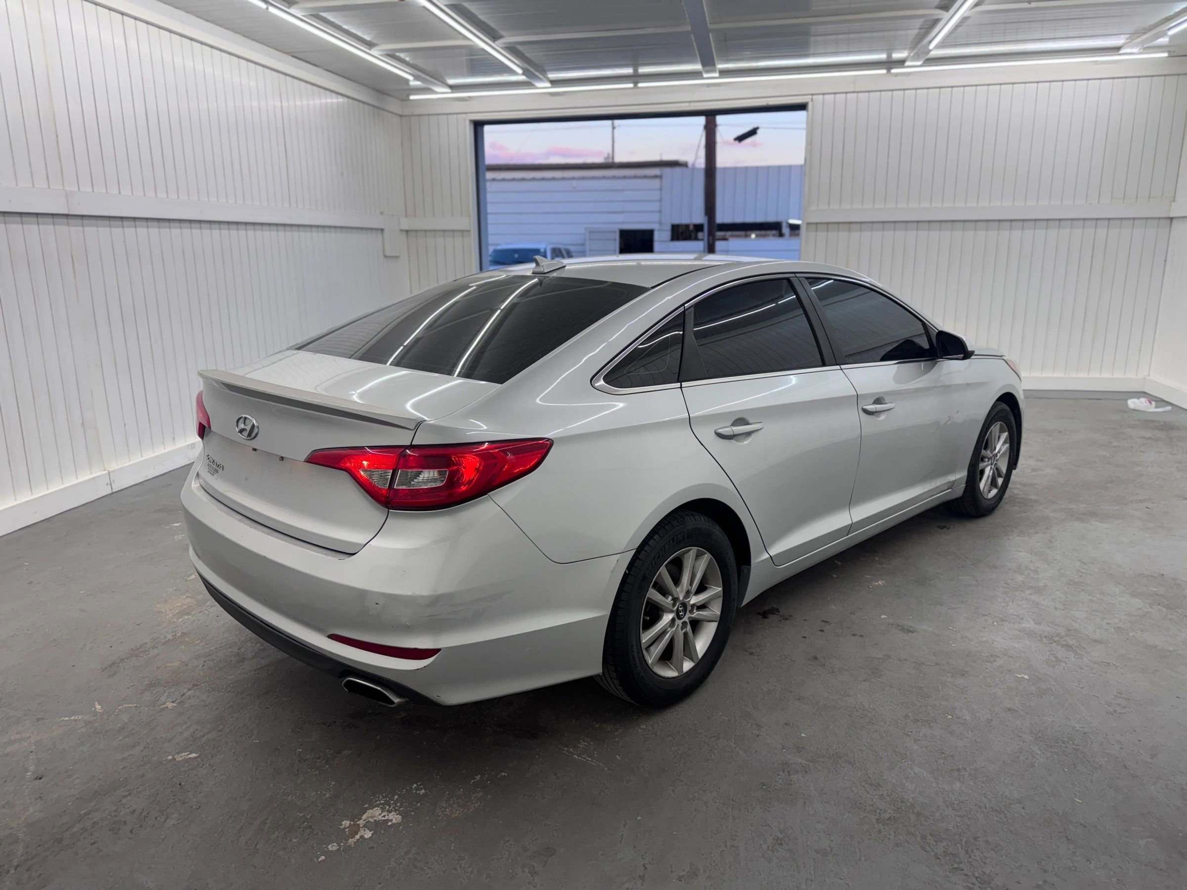Used 2016 Hyundai Sonata SE FWD image 5