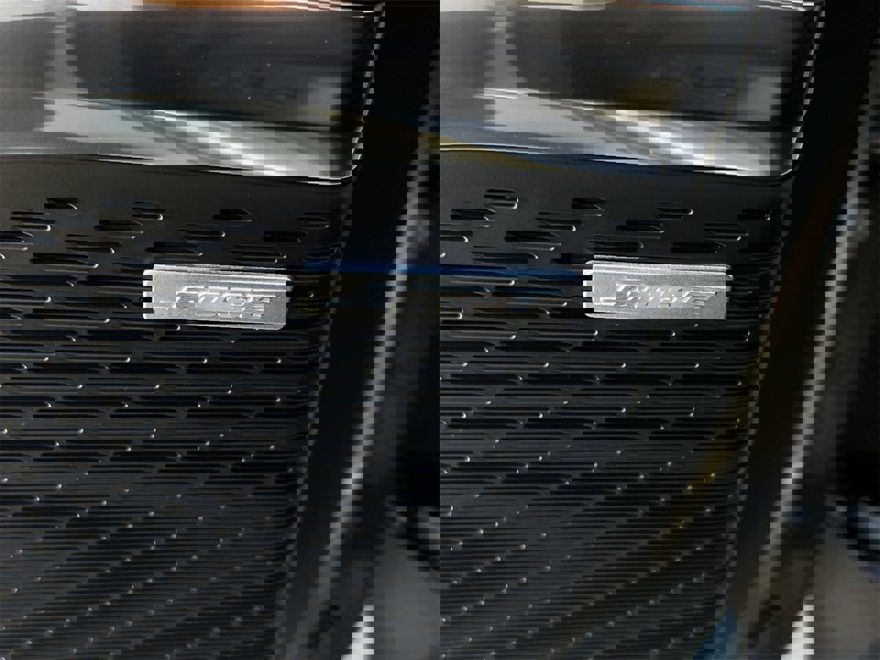 Used 2025 GMC Acadia Elevation image 23