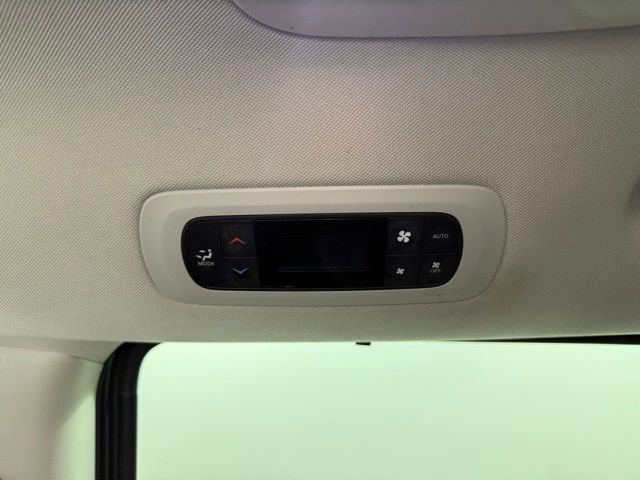 Used 2022 Chrysler Pacifica Touring-L image 26