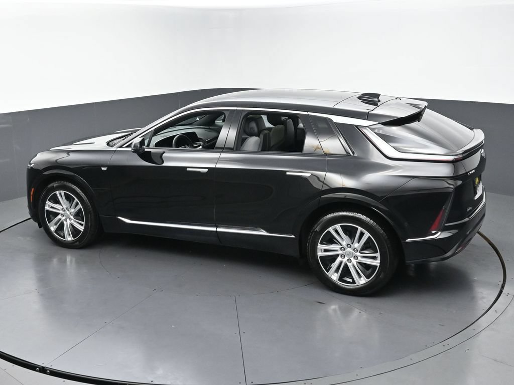 Used 2024 Cadillac Lyriq Tech w/ Driver Assist Package AWD/4WD image 7