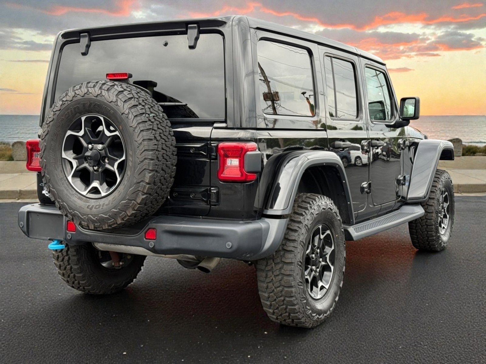 Used 2021 Jeep Wrangler Unlimited Rubicon 4xe w/ Steel Bumper Group image 8