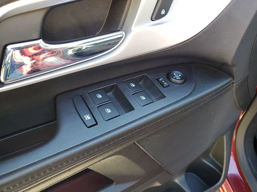Used 2017 Chevrolet Equinox LT w/ Convenience Package FWD image 11