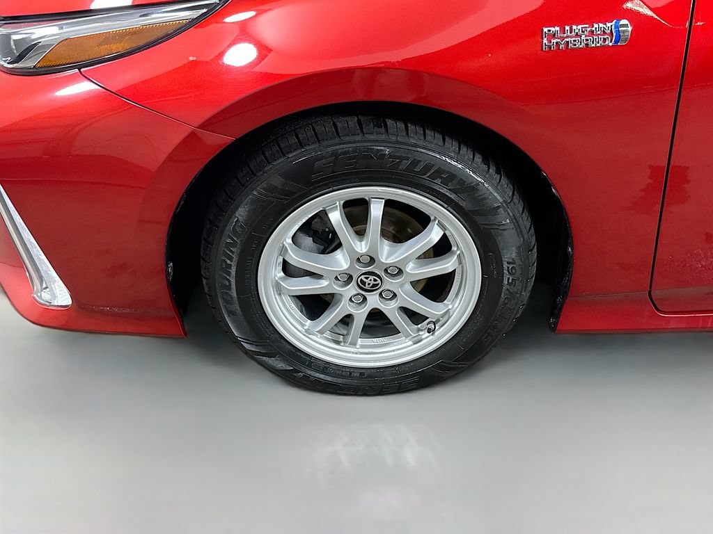 Used 2017 Toyota Prius Prime Premium FWD image 8