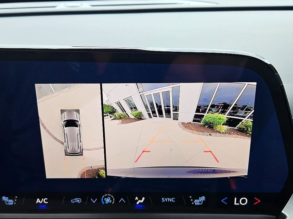New 2026 Chevrolet Traverse LT w/ Driver Confidence Package image 19