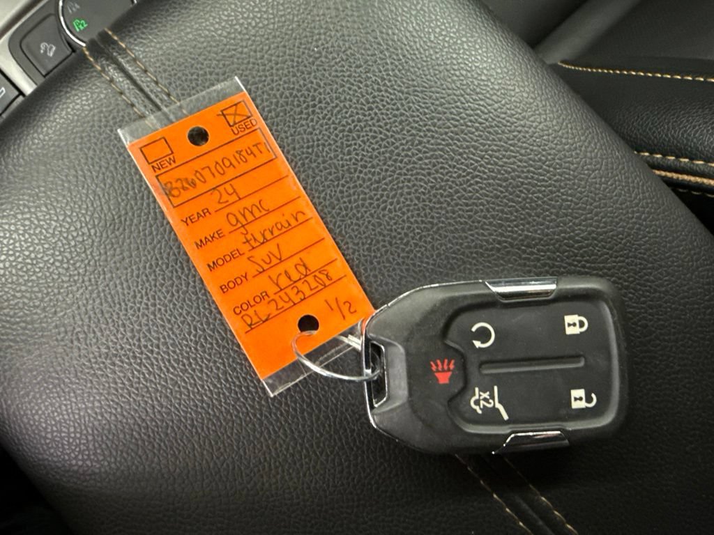 Used 2024 GMC Terrain AT4 AWD/4WD image 36