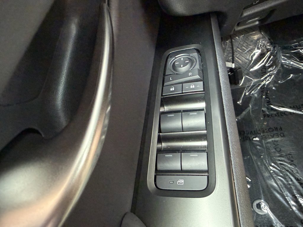 Used 2025 Lexus UX 300h AWD w/ Accessory Package (Z1) image 27