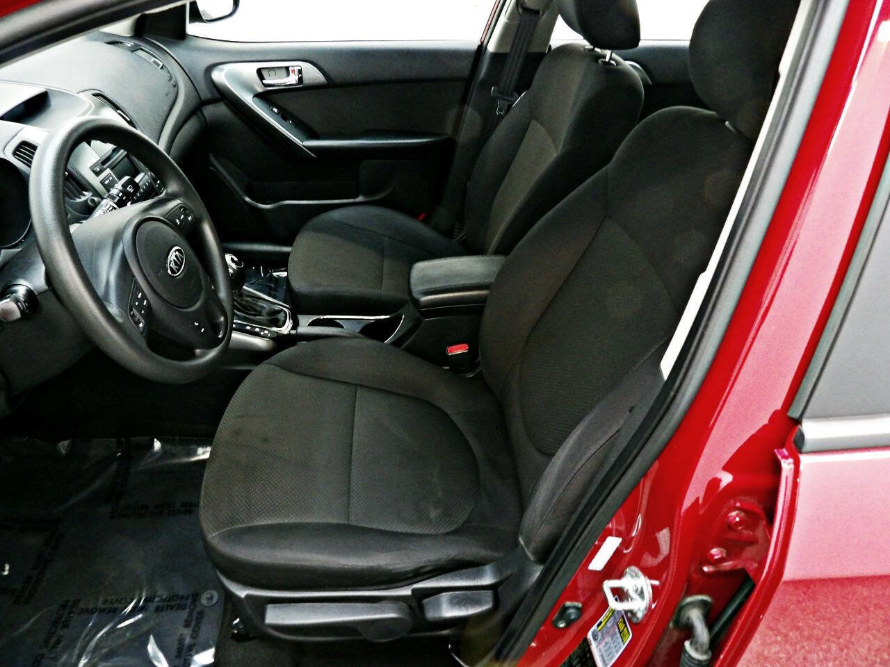 Used 2013 Kia Forte EX image 8