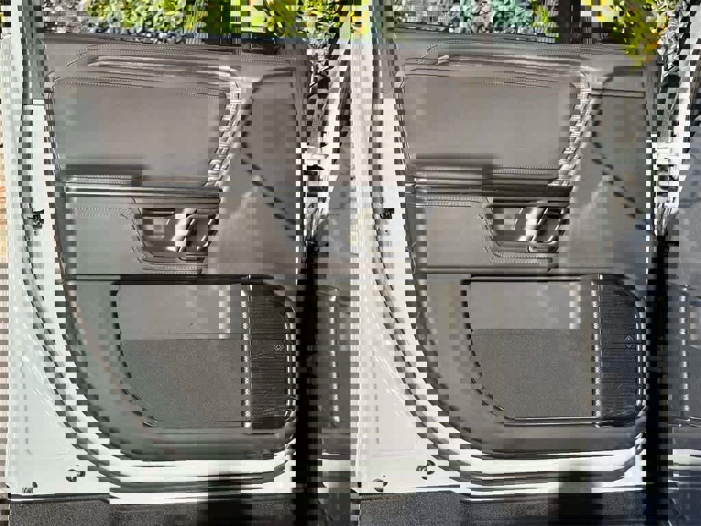 Used 2023 Rivian R1T Adventure image 21