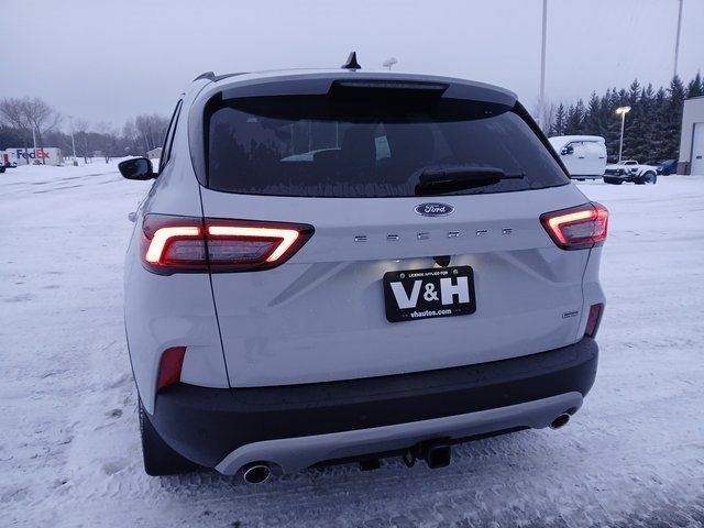 New 2026 Ford Escape SE w/ Class II Trailer Tow Package image 6