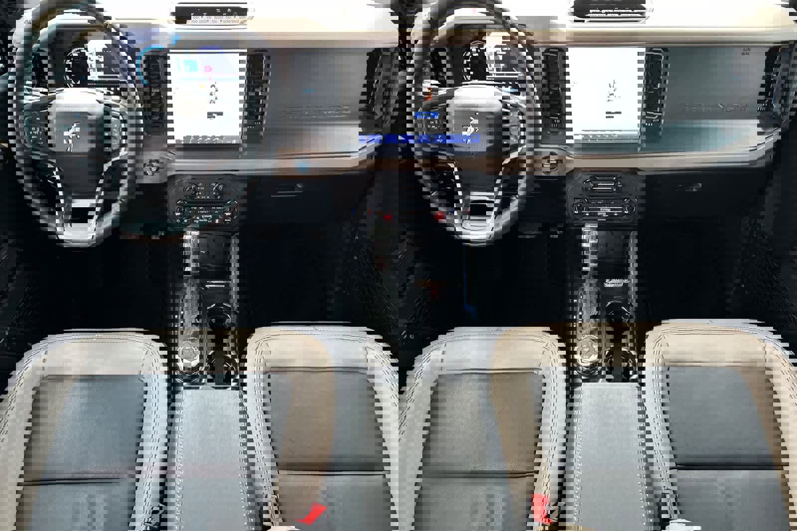 Used 2024 Ford Bronco Wildtrak video 3