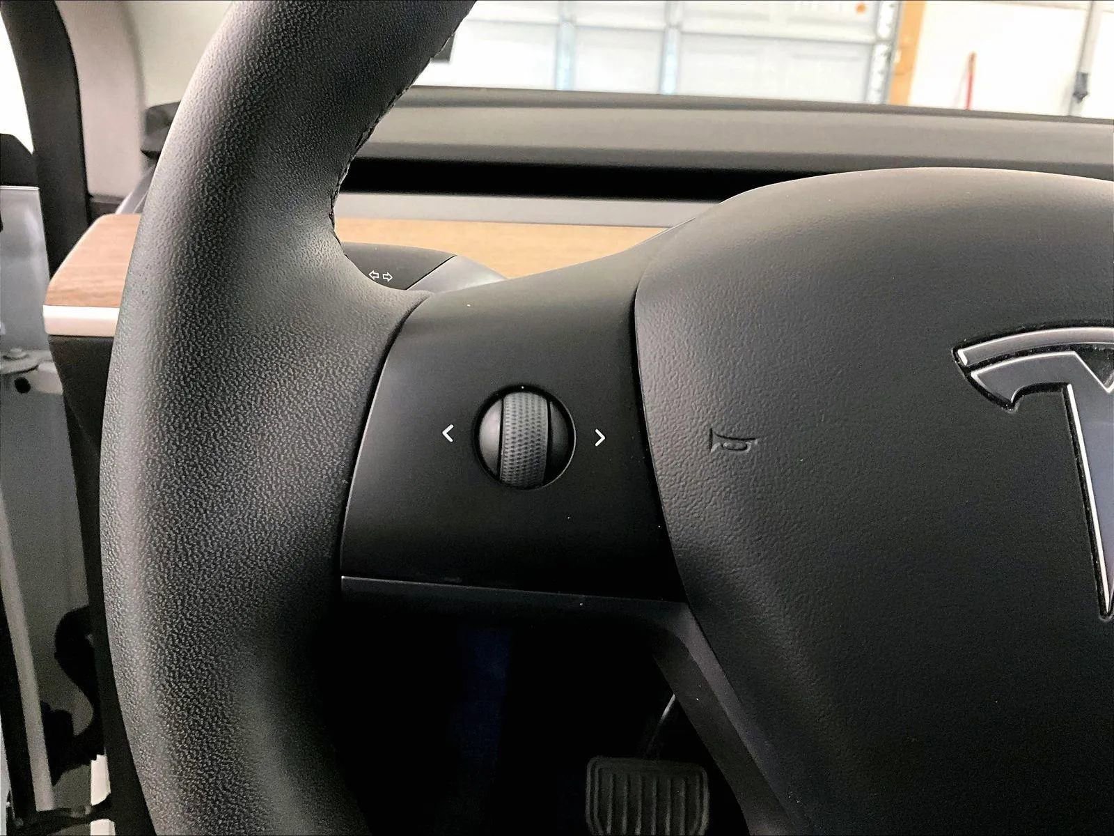 Used 2021 Tesla Model Y Long Range image 17