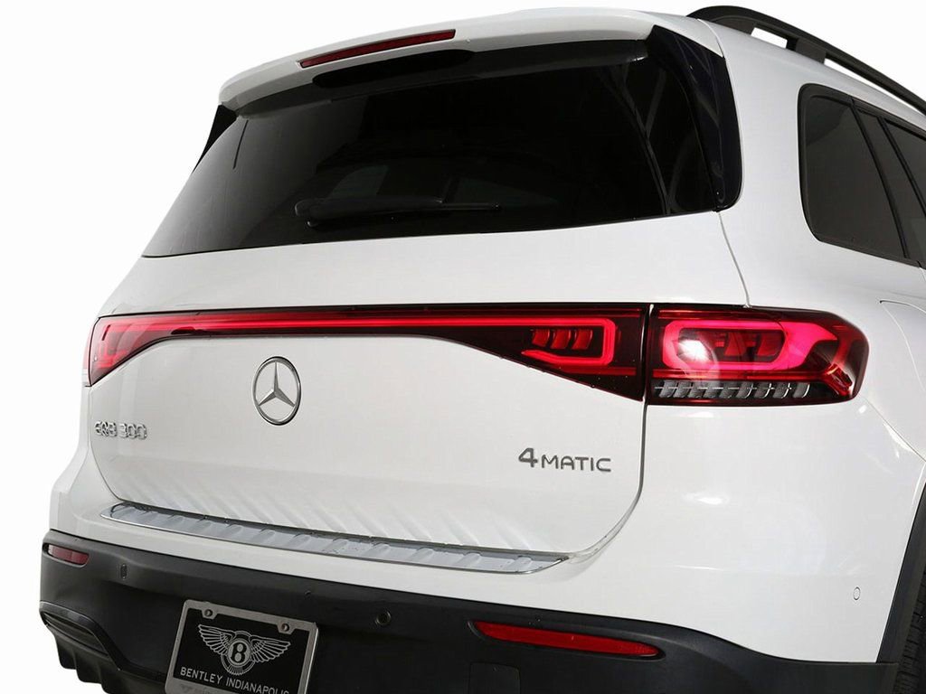 Used 2022 Mercedes-Benz EQB 300 4MATIC image 8