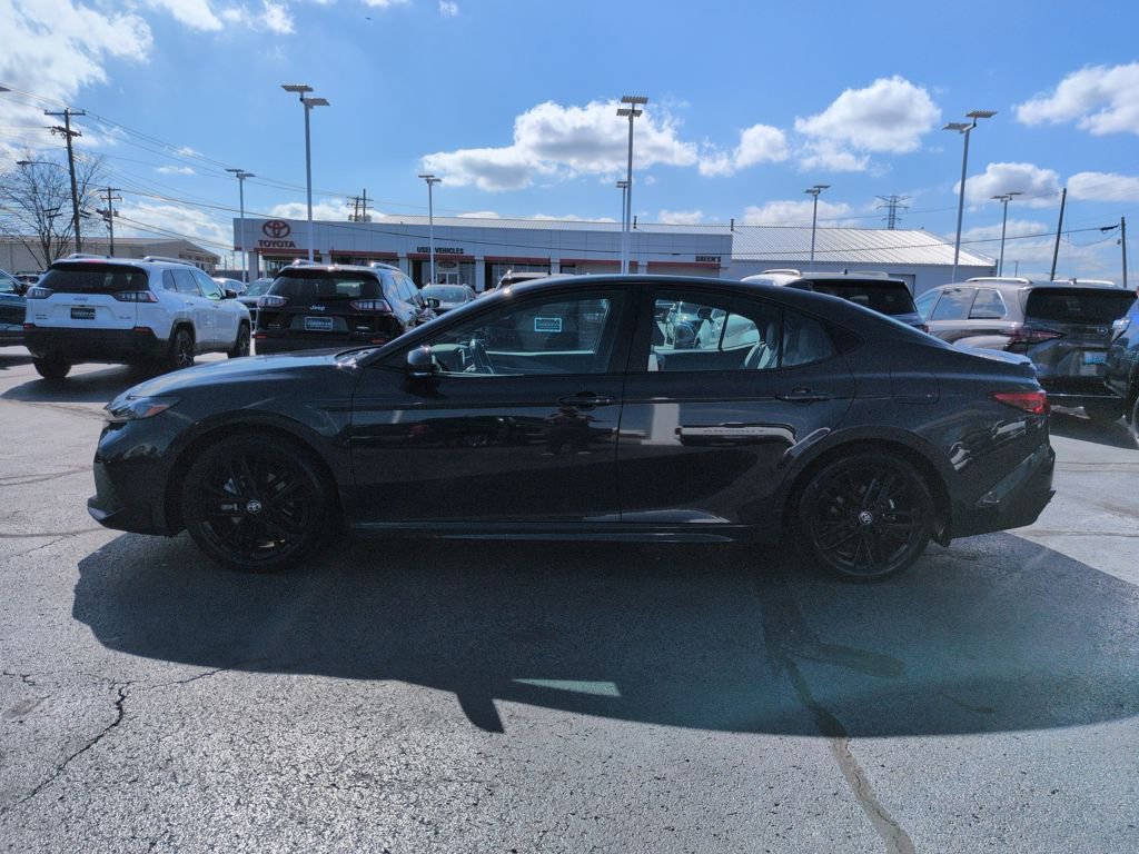 Certified 2025 Toyota Camry SE AWD/4WD image 2