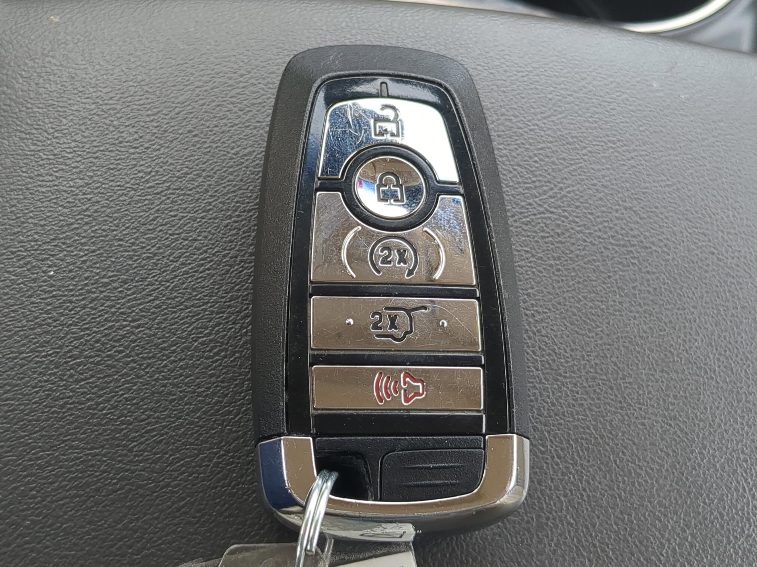 Used 2020 Lincoln Nautilus Reserve AWD/4WD image 26