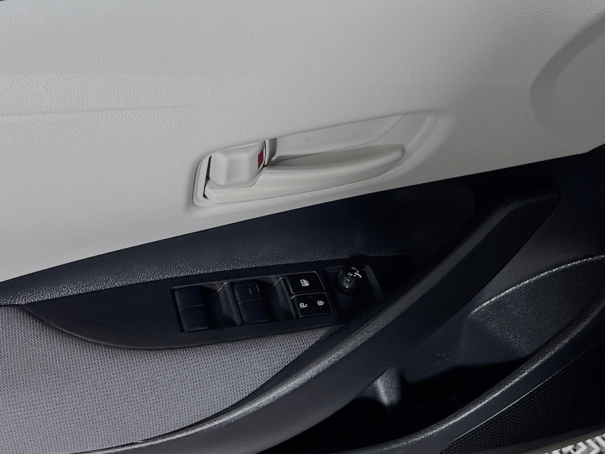 Used 2025 Toyota Corolla LE image 17