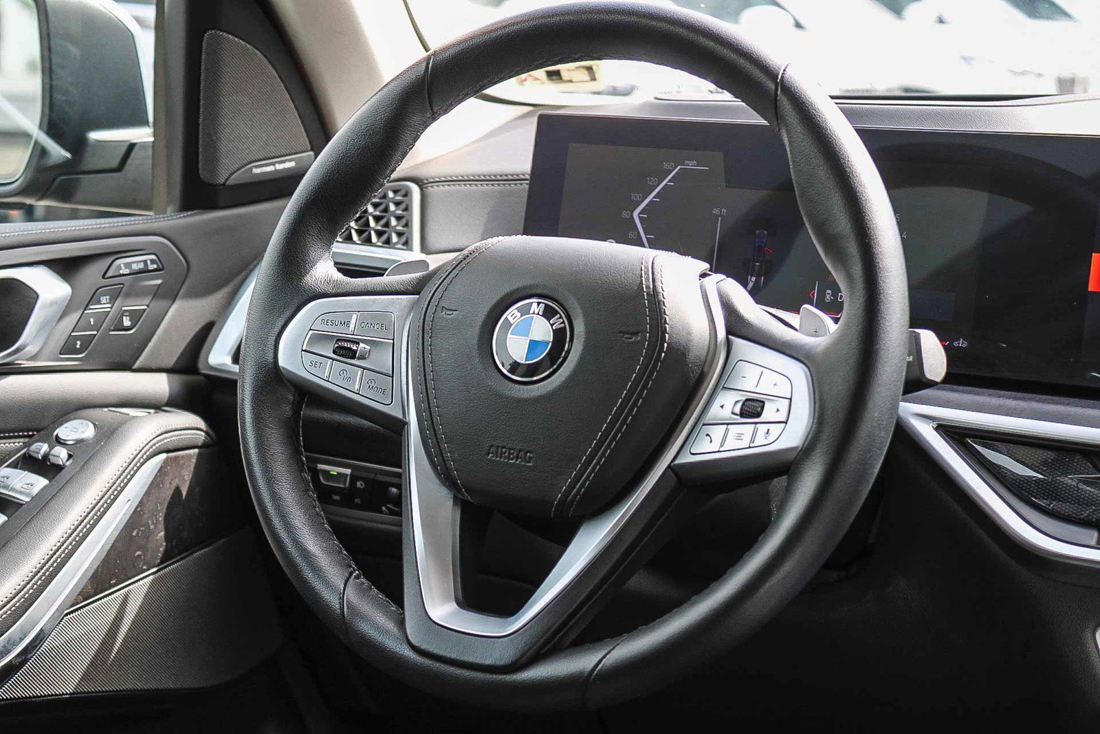 Used 2023 BMW X7 xDrive40i w/ Premium Package image 15