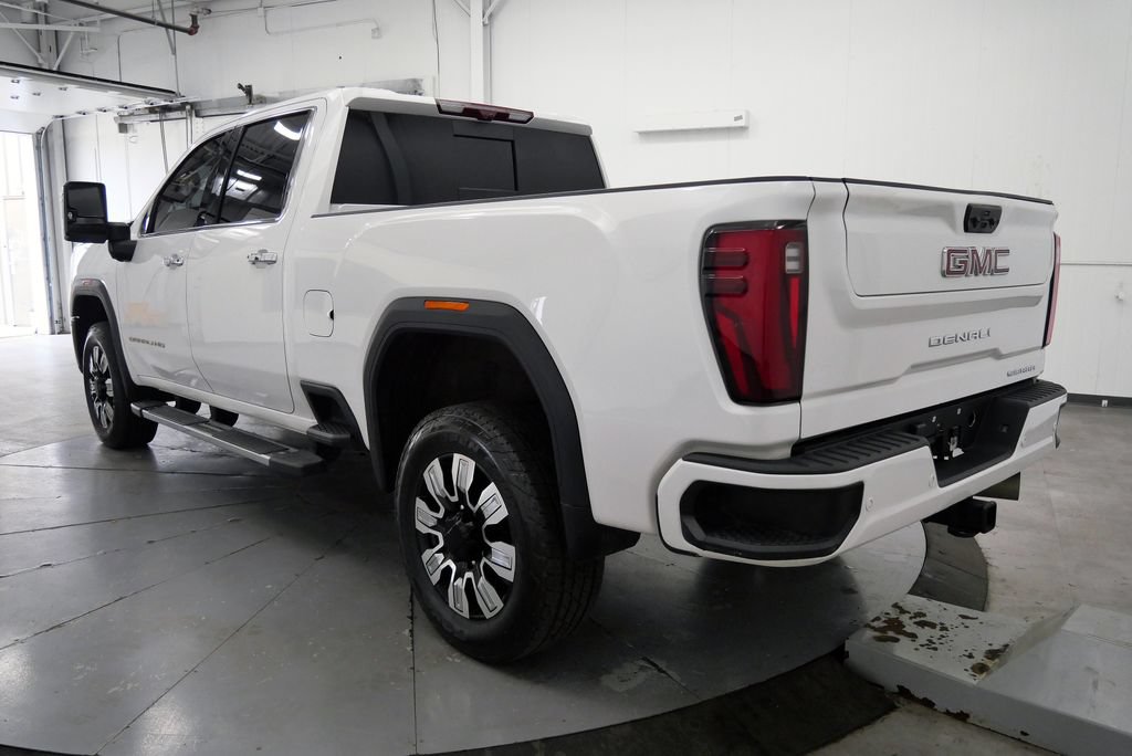 Used 2024 GMC Sierra 2500 Denali w/ Denali Reserve Package AWD/4WD image 5