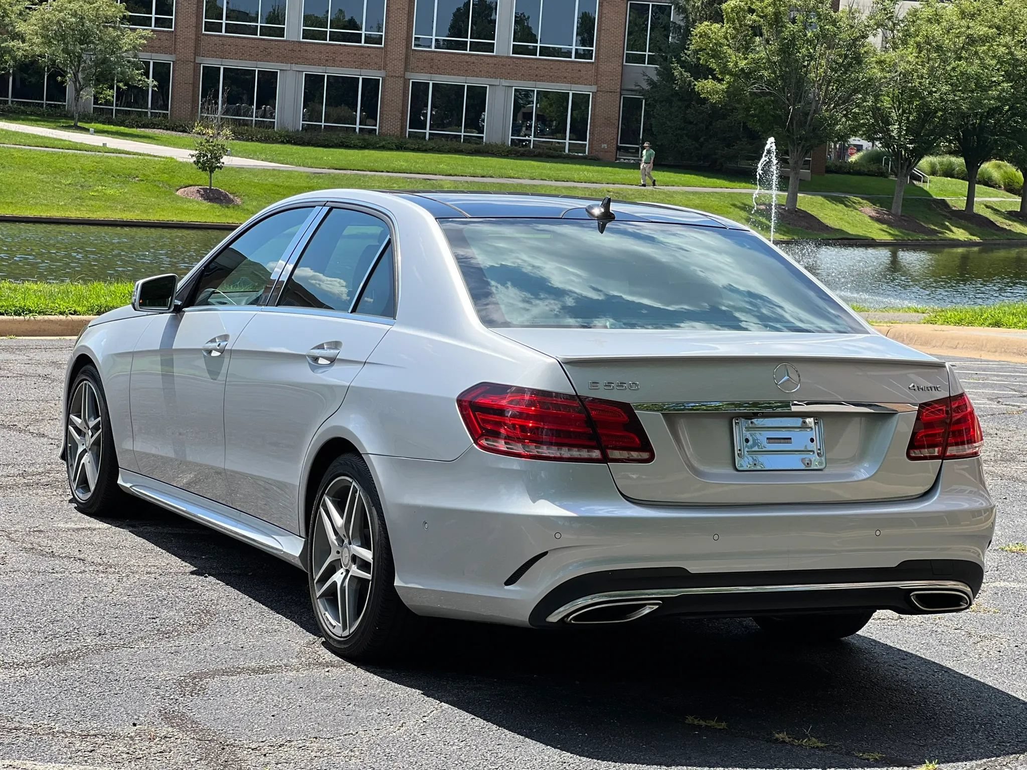 Used 2014 Mercedes-Benz E 550 4MATIC Sedan w/ Premium 1 Package image 3