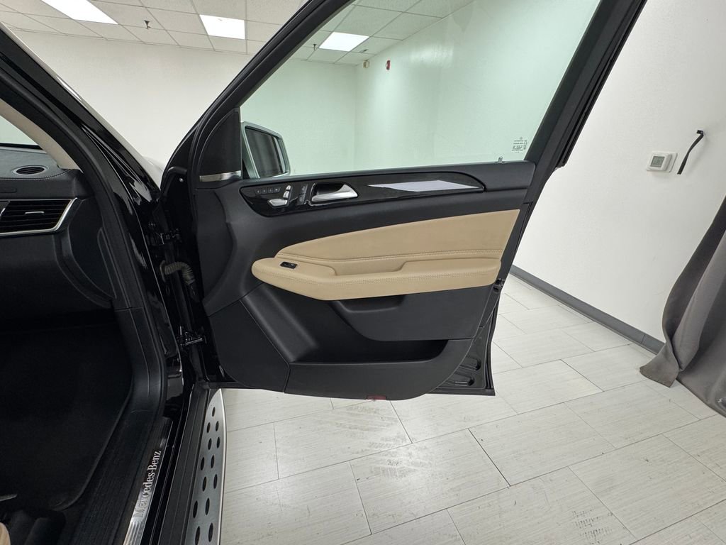 Used 2019 Mercedes-Benz GLS 450 4MATIC image 14