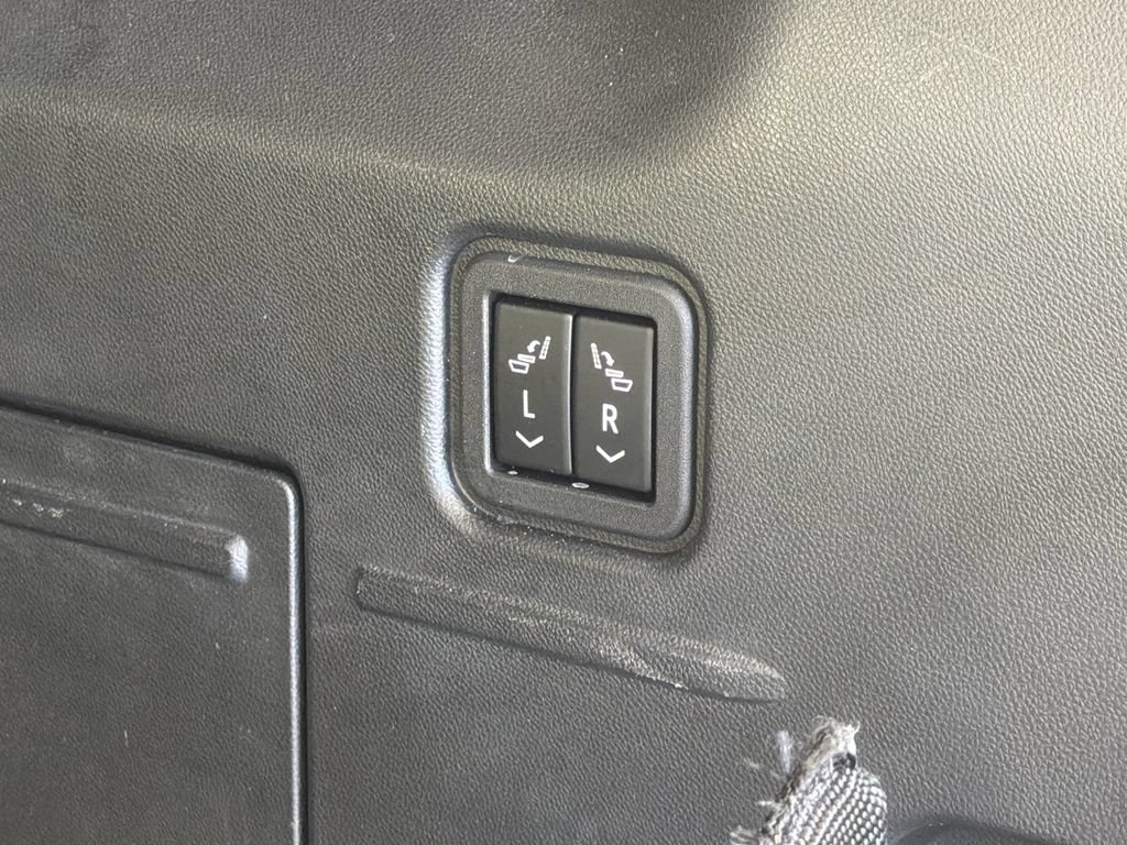 Used 2024 GMC Hummer EV 3X w/ LPO, Cargo Utility Package AWD/4WD image 11