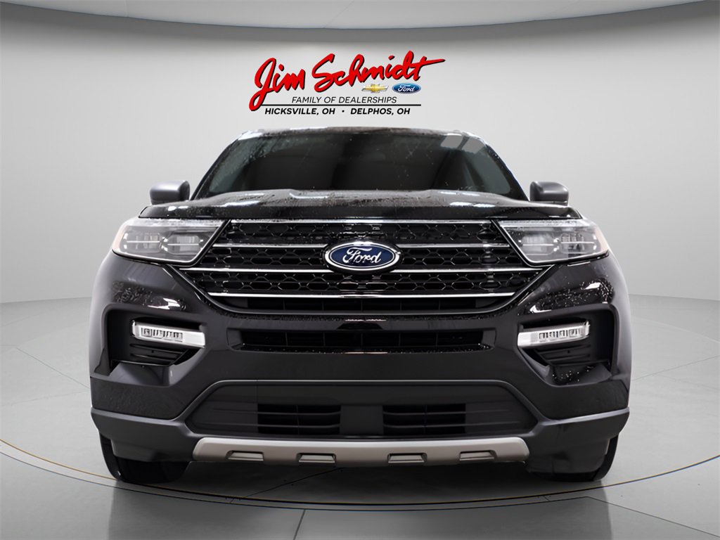 Used 2023 Ford Explorer XLT w/ Equipment Group 202A image 2