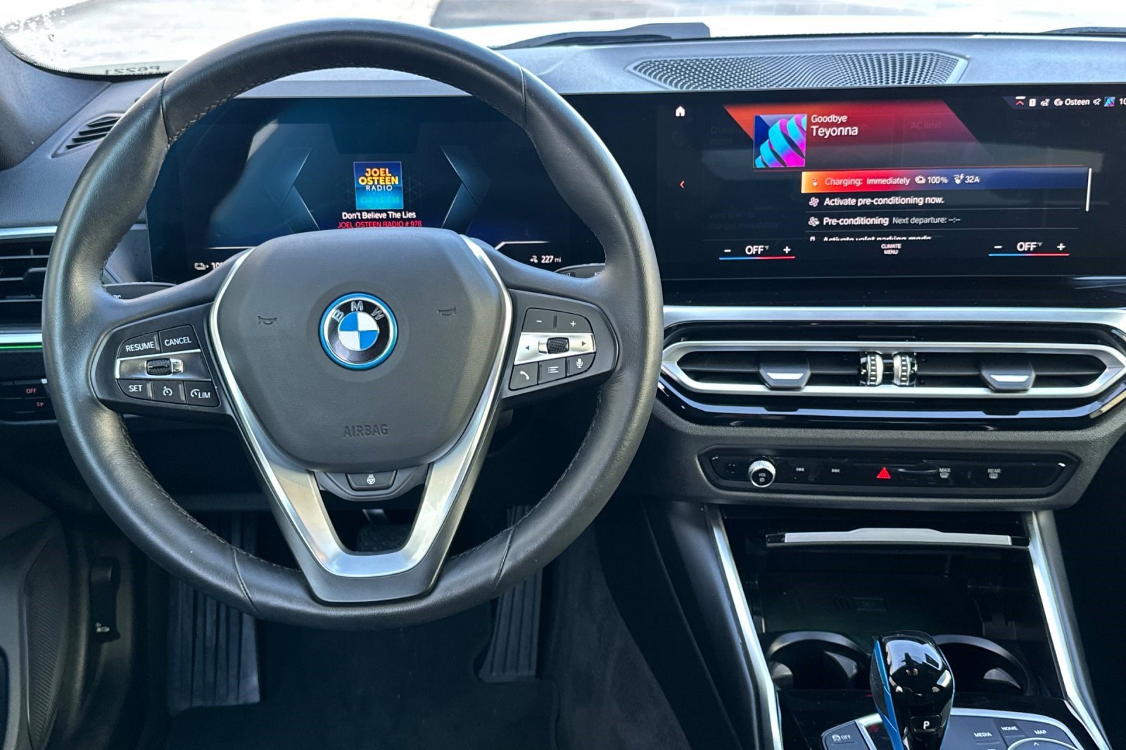 Certified 2023 BMW i4 eDrive40 w/ Premium Package image 18