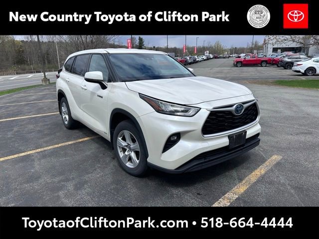 Used 2020 Toyota Highlander LE AWD/4WD image 1