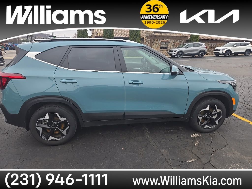 Used 2025 Kia Seltos EX w/ EX Sunroof Package image 6