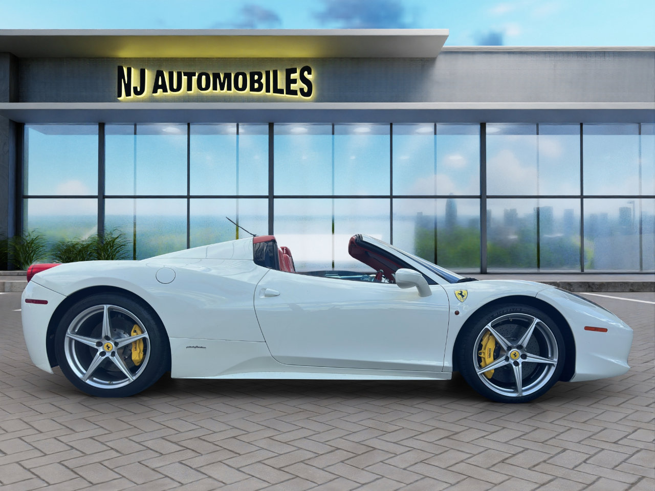 Used 2013 Ferrari 458 Spider 2dr Conv image 8