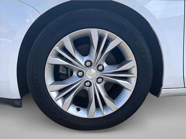 Used 2015 Chevrolet Impala LT w/ Convenience Package FWD image 10